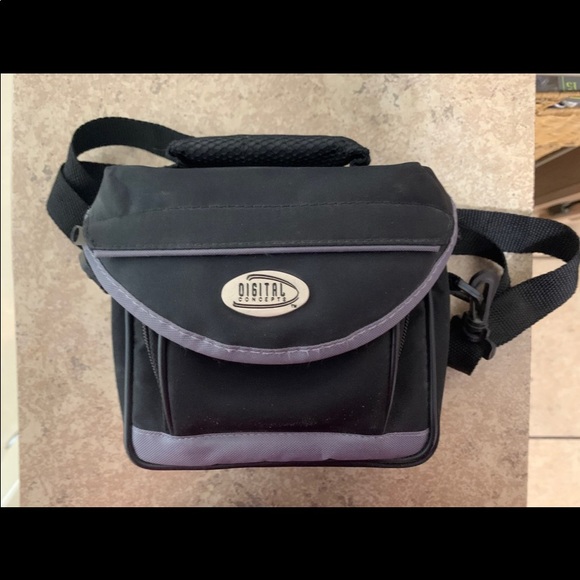 Sony HANDYCAM Model: DCR-SX41. Camcorder Color: Red - Picture 11 of 11